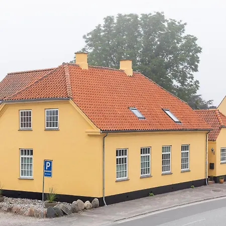 Bandholm Bed And Breakfast-3